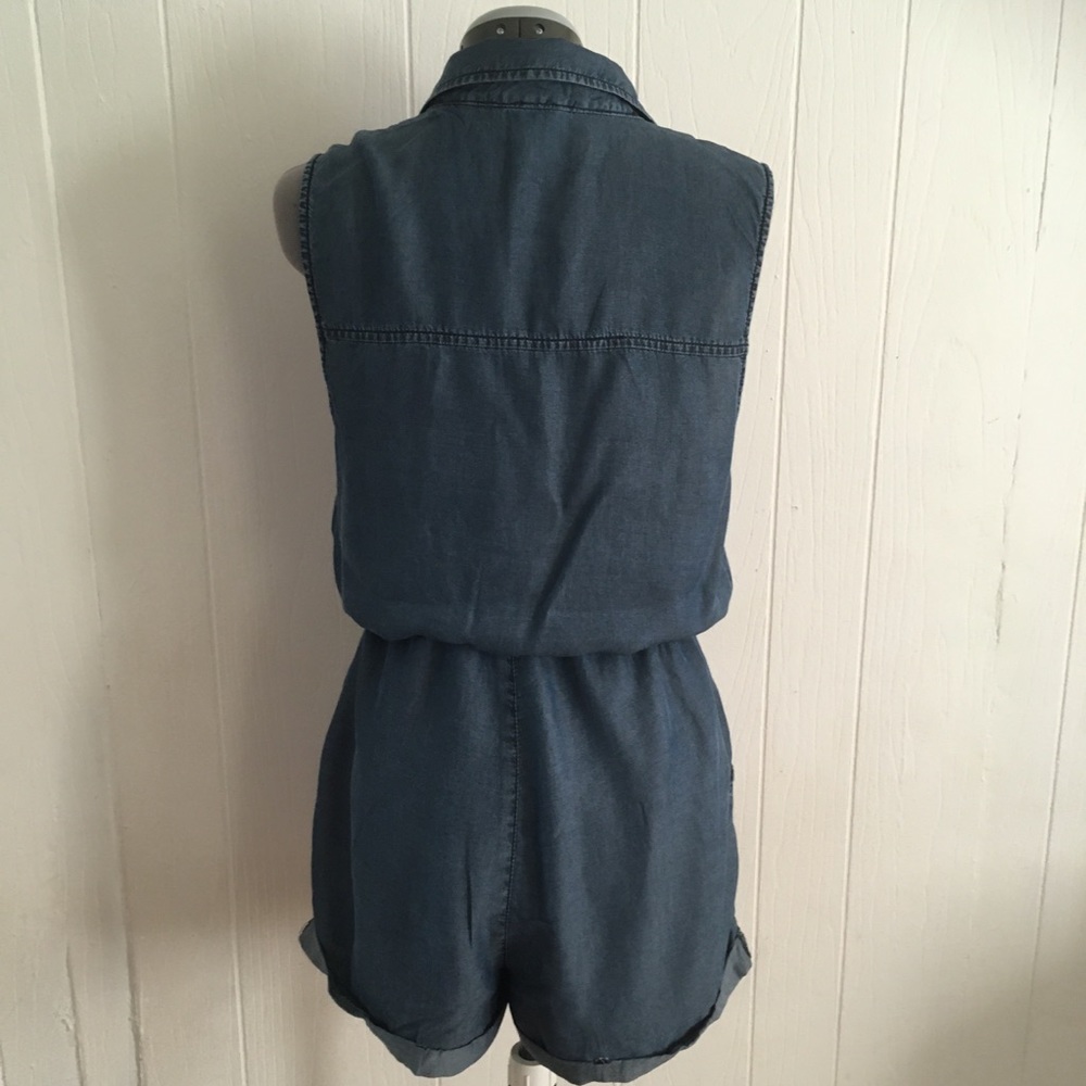 F21 100% Lyocell sleeveless romper size S - Picture 2 of 14